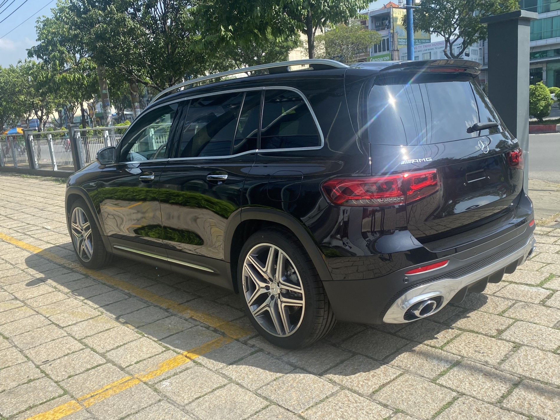 mercedes_glb_35_amg_1