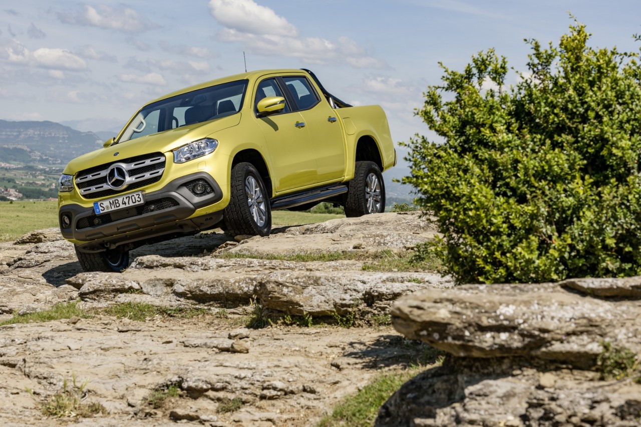mercedes_x_class_12