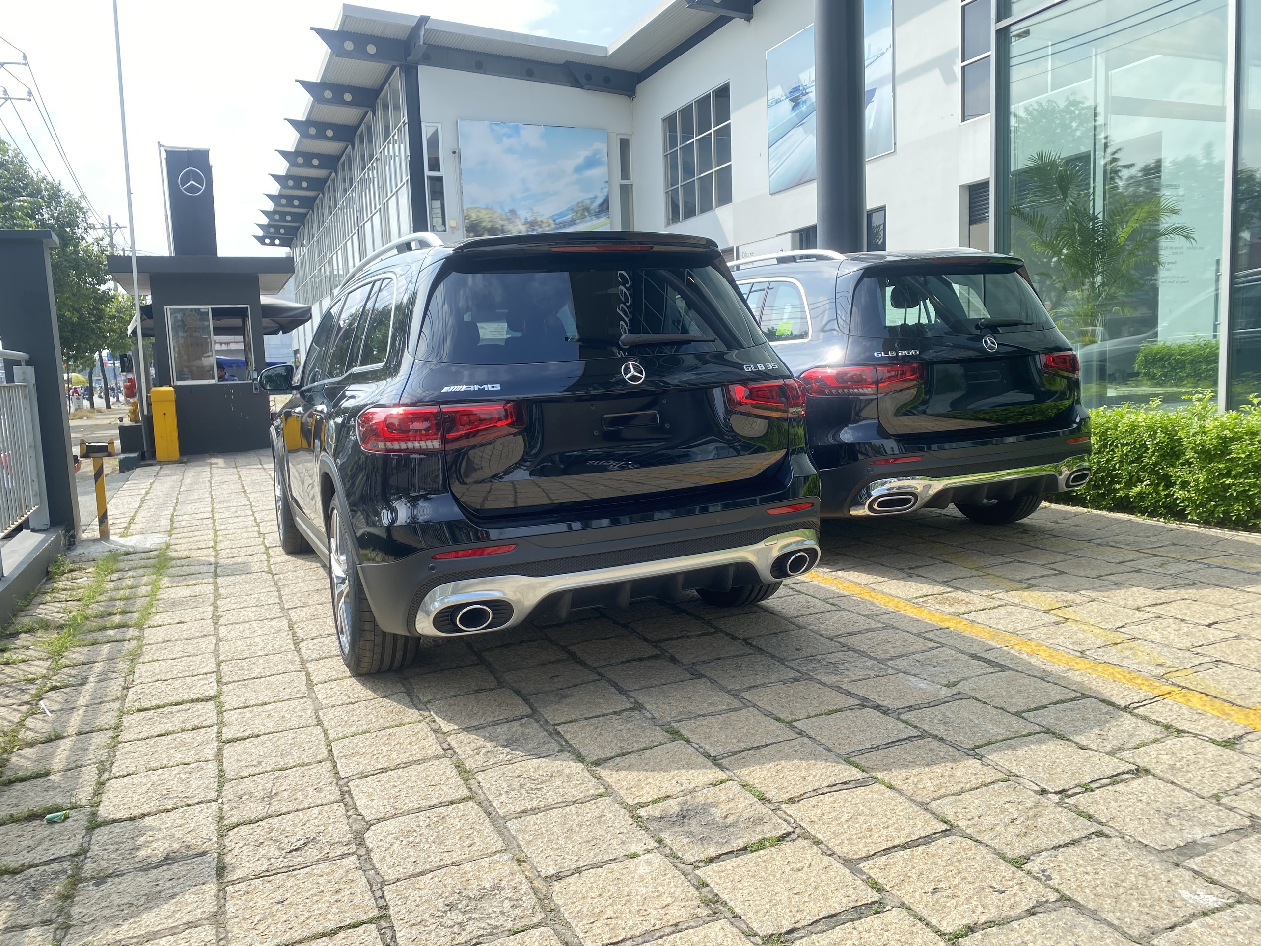 mercedes_glb_35