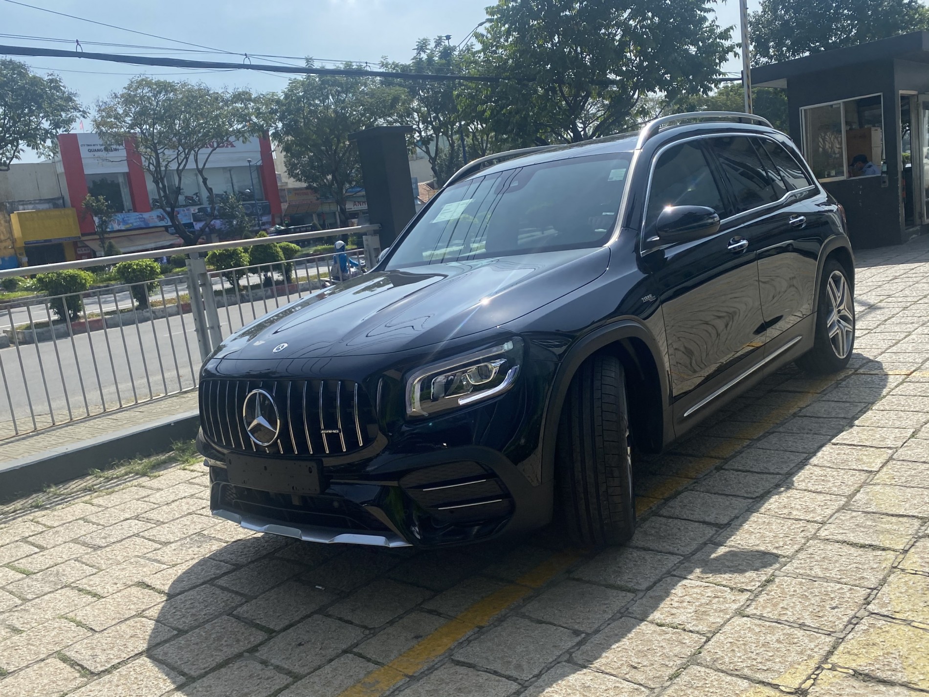 mercedes_glb_35_amg