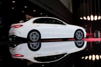 Mercedes C300 Khuyến mãi gần 300 triệu đồng